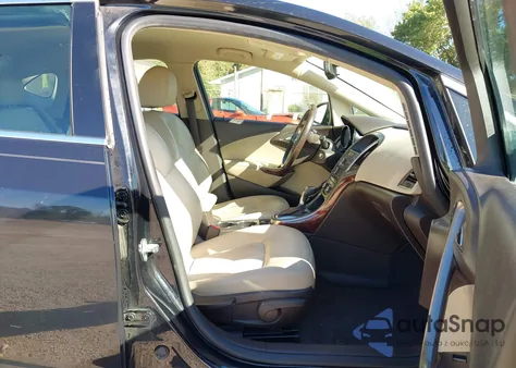 2013 Buick Verano из США, поврежденный, VIN 1G4PP5SK6D4243683